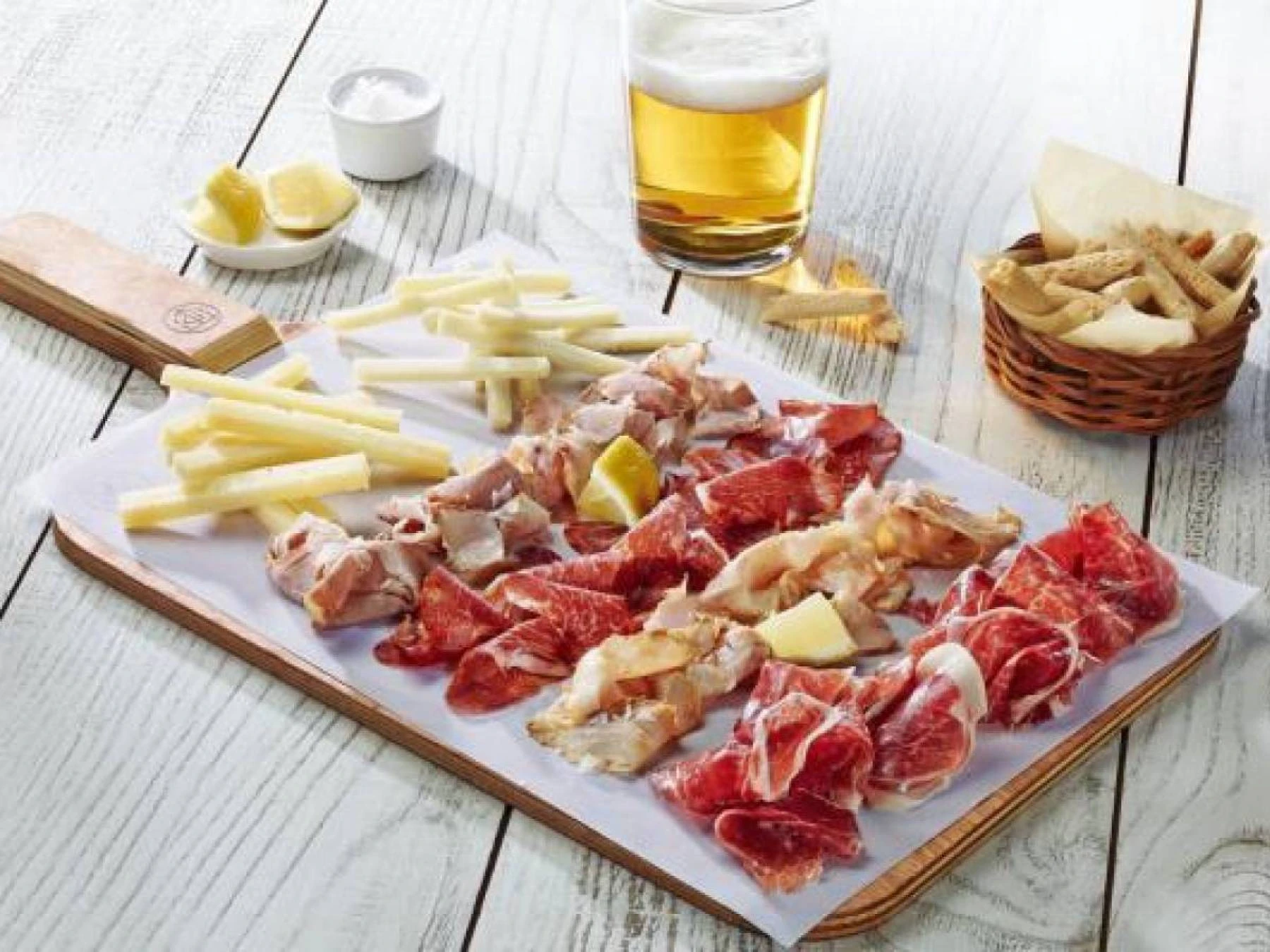 Degustación Andaluza con maridaje para 2 personas en Taberna Volapié Boadilla