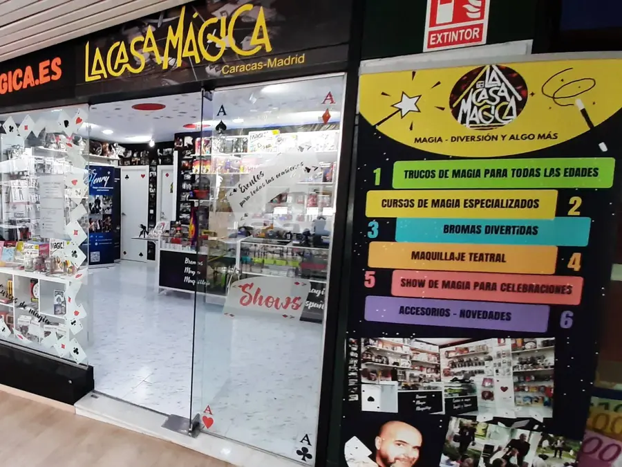LA CASA MÁGICA