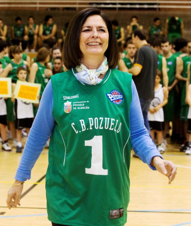 La alcaldesa, Paloma Adrados, asistió ayer a este acto que se celebró en el Polideportivo Municipal El Torreón