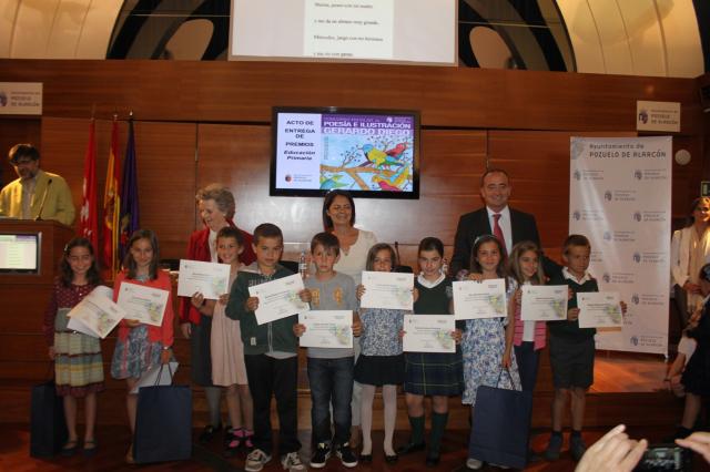 El  Ayuntamiento de Pozuelo premia las mejores poesías y dibujos de los escolares del municipio