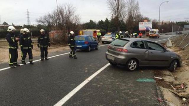 
                                                    Una mujer herida leve tras un accidente de tráfico en Pozuelo