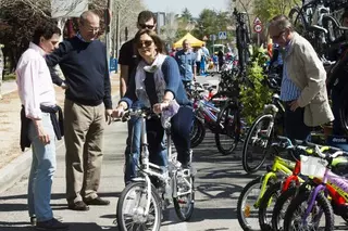 Gran acogida de los aficionados al ciclismo de la Jornada “Bici al Cubo”