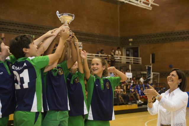 La alcaldesa clausuró los Juegos Deportivos Municipales en el polideportivo municipal El Torreón