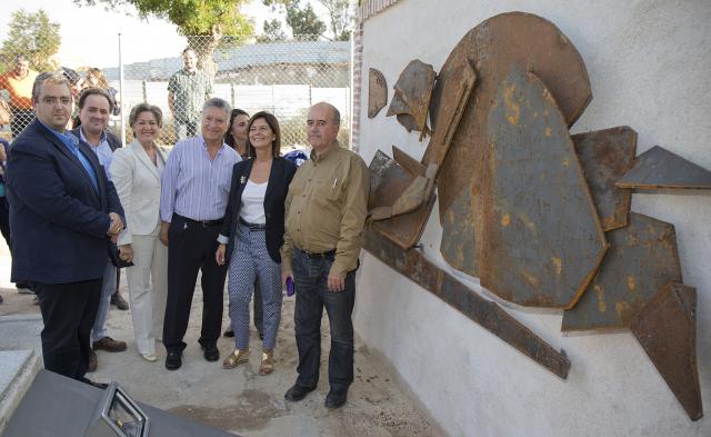 Pozuelo homenajea a las lavanderas con una escultura en el Lavadero de La Poza