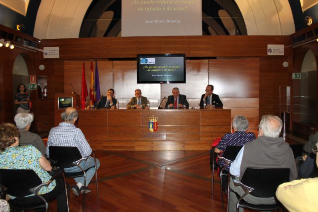 
                                                    El Ayuntamiento organizó una conferencia sobre la prevención de las enfermedades del corazón