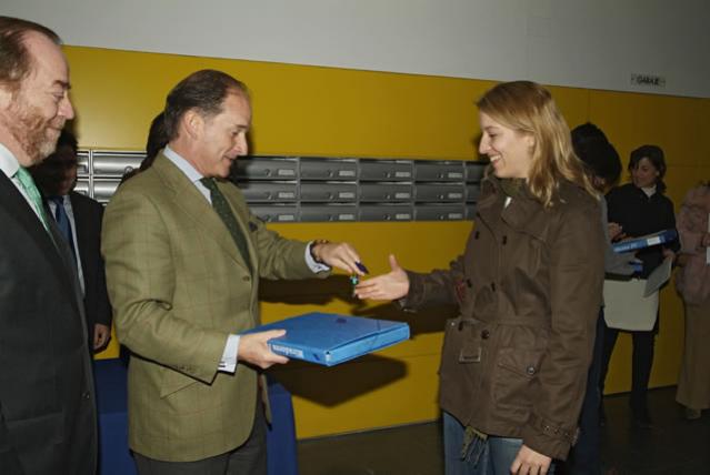 Los 28 propietarios de la promoción de Miradores IV ya podrán disfrutar de su nuevo hogar