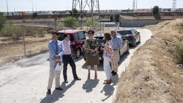 El Ayuntamiento mejora el acceso a la urbanización La Cabaña en respuesta a una demanda vecinal