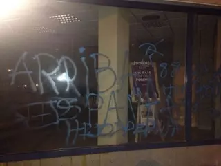 El Pleno de Pozuelo condena la agresión neonazi a La Casa del Barrio, el local de Somos Pozuelo