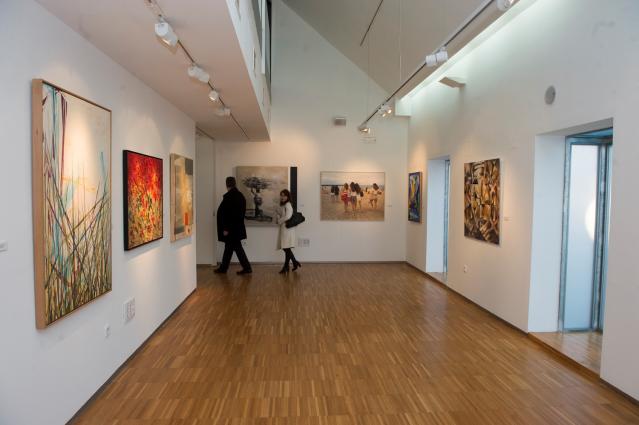 
                                                    El Ayuntamiento abre el plazo de presentación de obras para la próxima exposición de Mujeres Pintoras y Escultoras