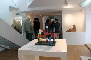 El Centro Cultural Padre Vallet acoge una exposición con esculturas de artistas como Salvador Dalí o Eduardo Arroyo