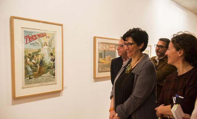 Pozuelo revive la historia del cartel publicitario español a través de una exposición de más un centenar de piezas