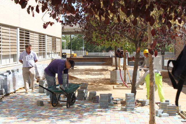 Pérez Quislant comprueba el final de las obras de mejora realizadas en distintas instalaciones municipales este verano