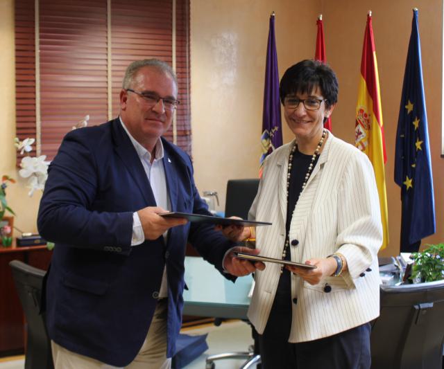 
                                                    Pozuelo renueva su compromiso con el proyecto de la AVT para apoyar a las víctimas del terrorismo