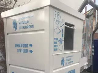 El Ayuntamiento instala 40 contenedores para la recogida de ropa, textil y calzado en la vía pública