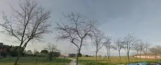 Recogida de firmas en Pozuelo para evitar la construcción de un aparcamiento junto al CEIP Las Acacias