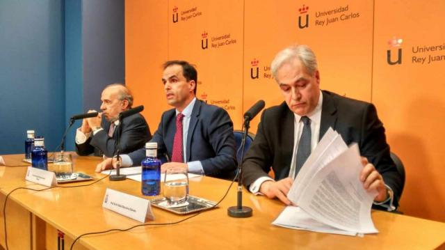 Somos pide el cese de Pablo Chico en el Ayuntamiento de Pozuelo, por el caso Cifuentes