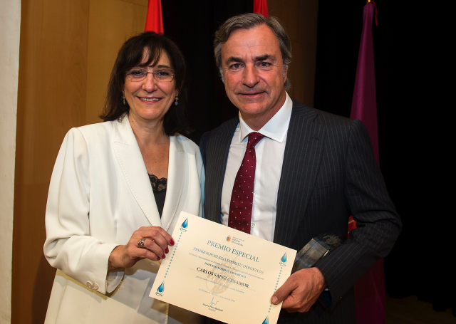 El piloto Carlos Sainz recibe el Premio Especial “Pozuelo Espíritu Deportivo 2017”