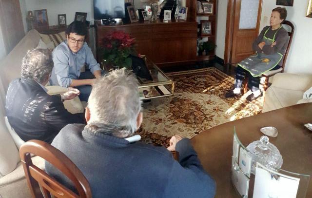 
                                                    Somos Pozuelo: "José y Petra se quedan en su casa"
