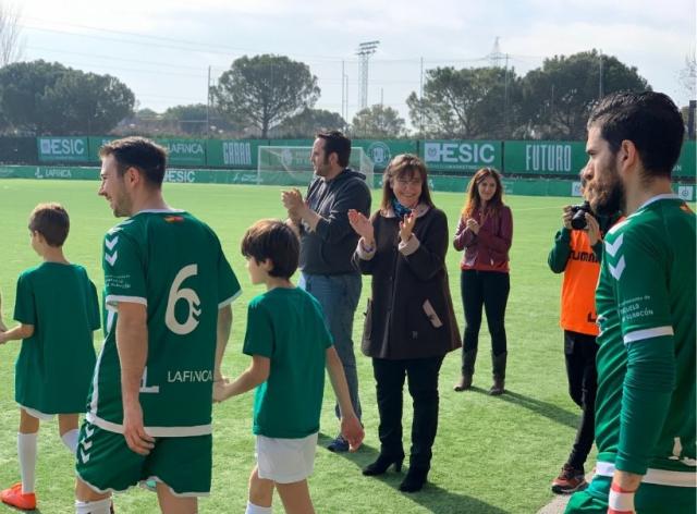 El Ayuntamiento se suma al gesto solidario del Club de Fútbol Pozuelo y la Fundación Iker Casillas en apoyo a los niños con cáncer