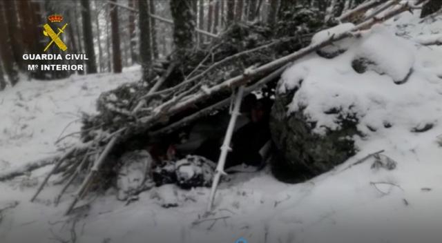
                                                    Rescatadas dos personas en Cotos que habían salido a la sierra pese a la prohibición decretada por el Estado de Alarma