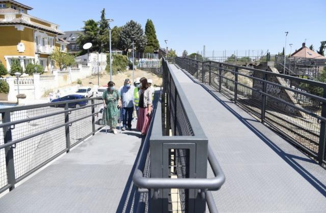 
                                                    Finalizadas las obras de reparación de la pasarela en el Paseo de la Concepción