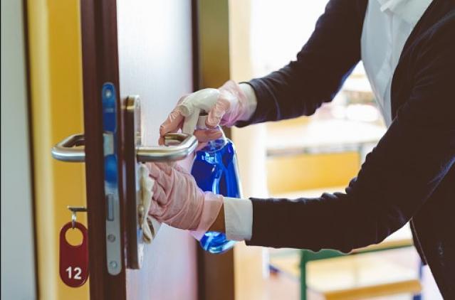 El Ayuntamiento de Pozuelo busca 70 peones de limpieza para instalaciones municipales