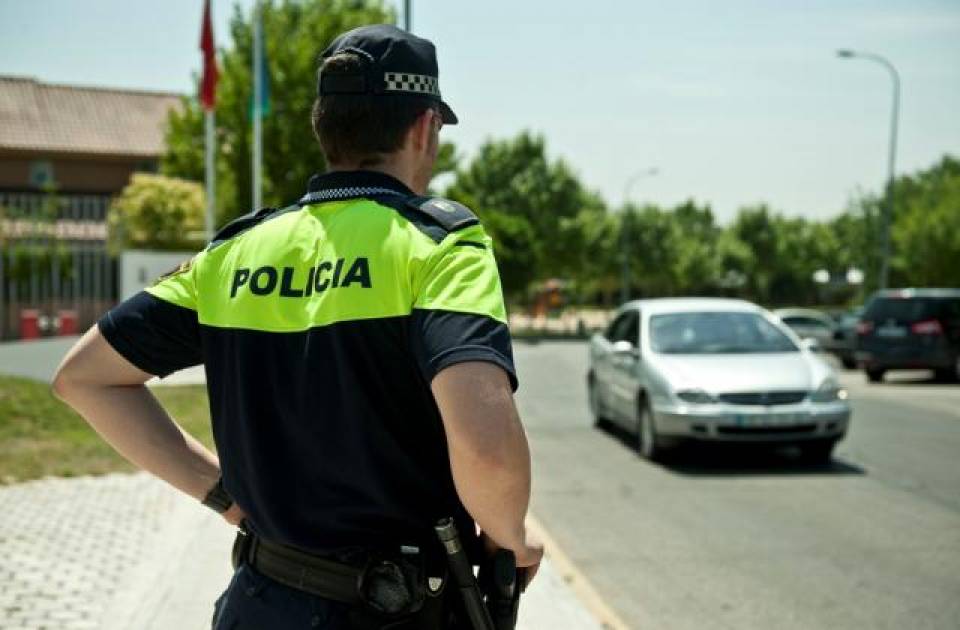 
                                                    El TSJM ratifica las restricciones de movilidad en las zonas básicas de salud confinadas