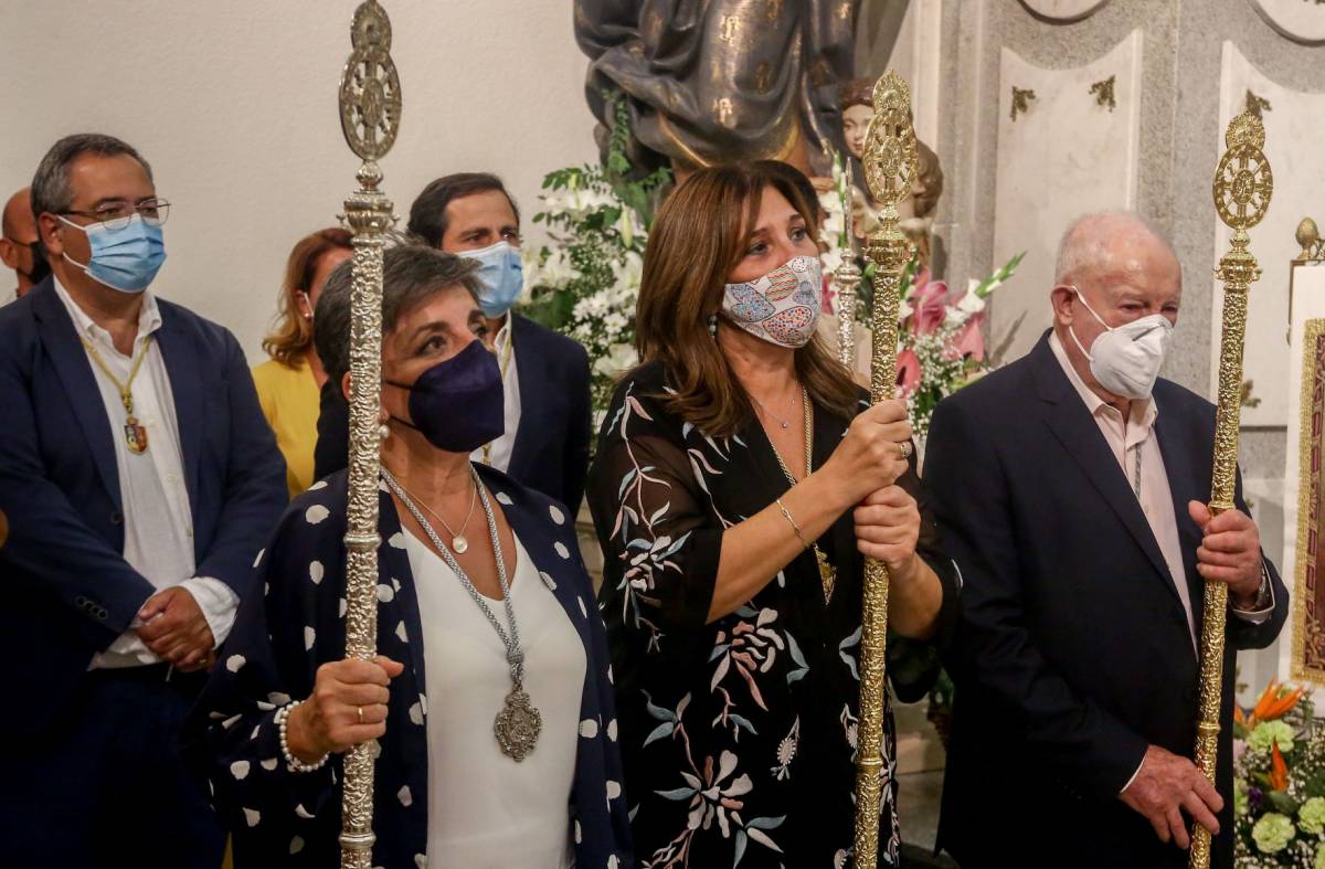 La alcaldesa participa en la Ofrenda Floral en honor a la Virgen de la Consolación