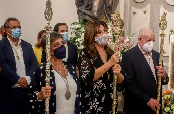 La alcaldesa participa en la Ofrenda Floral en honor a la Virgen de la Consolación