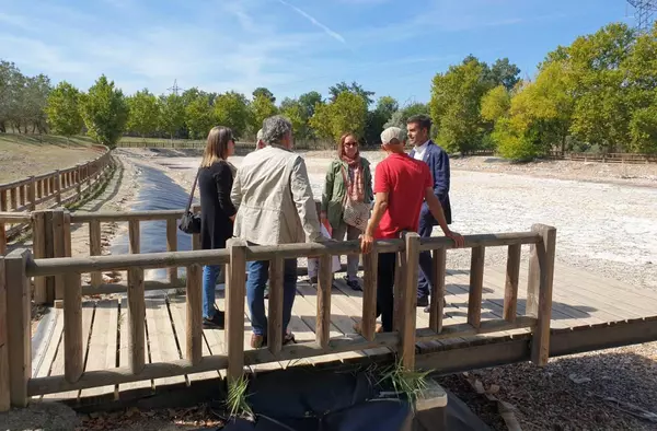 Diputados socialistas y ecologistas denuncian el mal estado del Parque Forestal Adolfo Suárez