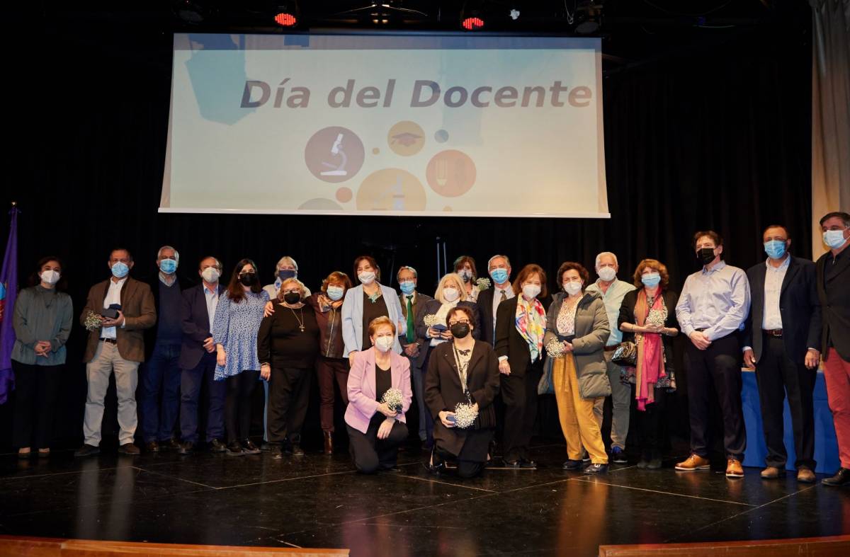 Pozuelo rinde homenaje a los profesores de la ciudad en el Día del Docente