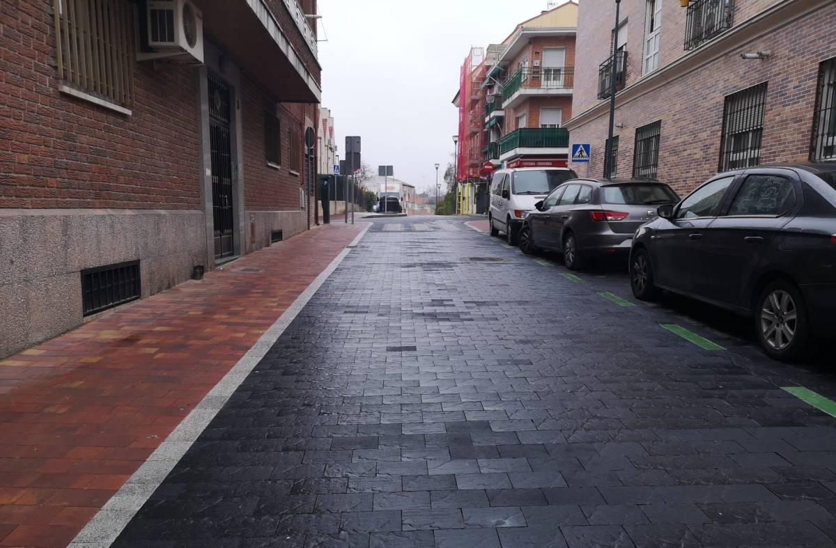 
                                                    Vecinos y comerciantes del casco antiguo de Pozuelo podrán aparcar en zona azul 