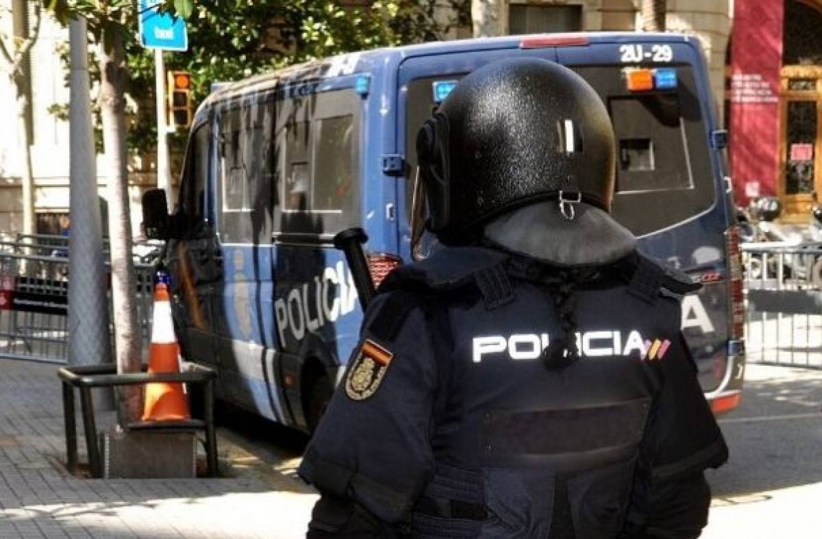 
                                                    Detenidos en una urbanización de Majadahonda dos miembros de una banda de narcotraficantes