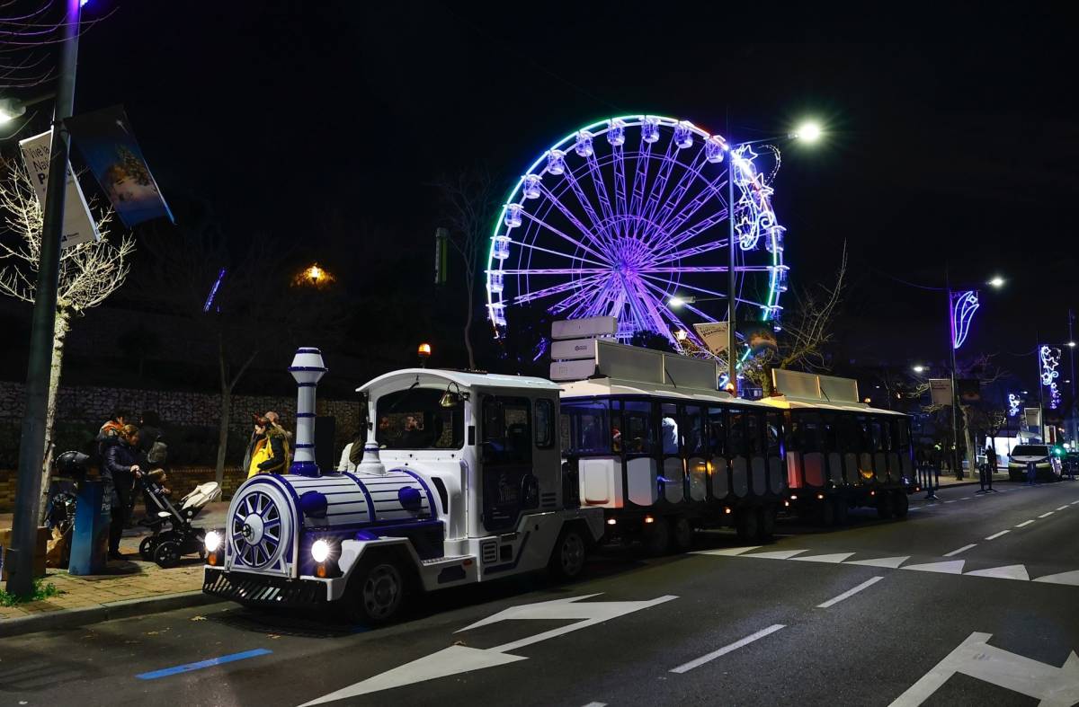 Arranca el Tren de la Navidad que circulará hasta el próximo 6 de enero en Pozuelo