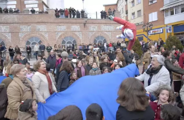 Pozuelo celebra su tradicional “Manteo del Pelele” este sábado 28 de enero