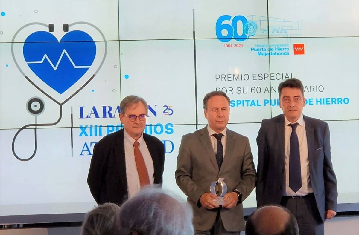 
                                                    El Hospital Puerta de Hierro recibe, en su 60º aniversario, el premio a toda su trayectoria otorgado por el periódico La Razón.
