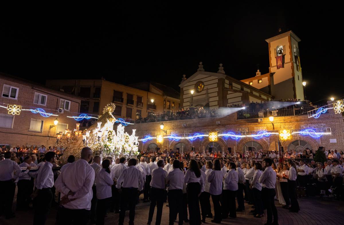 Pozuelo de Alarcón rindió homenaje a su Patrona y Alcaldesa Honoraria con una Solemne Procesión