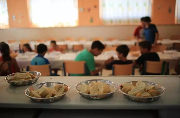 Mas Madrid Pozuelo denuncia de nuevo el impago de las becas de comedor del curso 2023/24