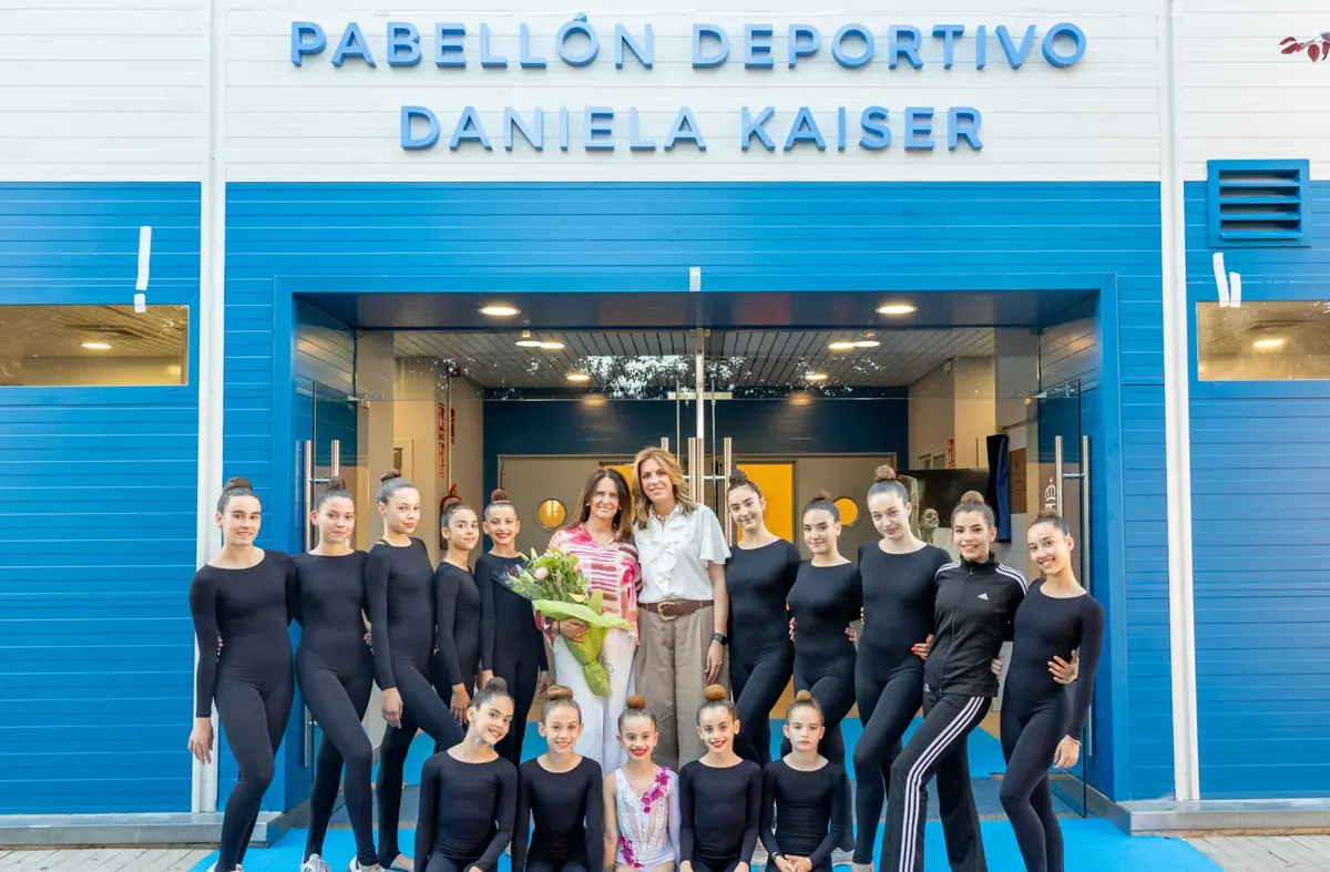 El pabellón del Valle de las Cañas pasa a llamarse 'Pabellón Deportivo Daniela Kaiser' en recuerdo de la gimnasta de Pozuelo 