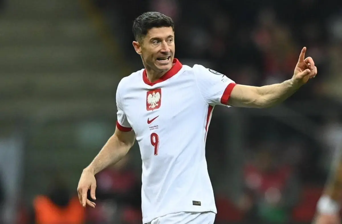 Robert Lewandowski se retira temporalmente de la selección de Polonia
