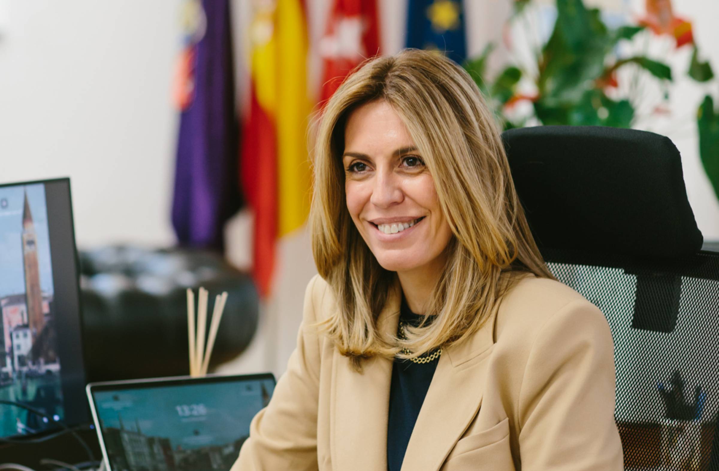 
                                                    La alcaldesa de Pozuelo lamenta la 'ignorancia supina' del delegado del Gobierno sobre el centro de inmigrantes de la localidad