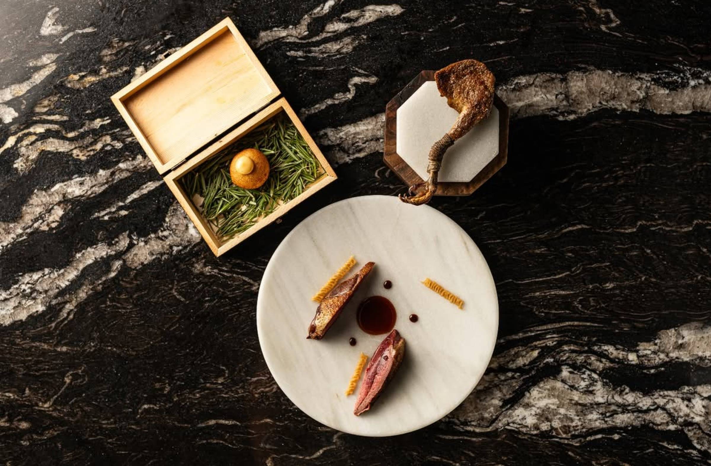 Este es el restaurante de Pozuelo que conquista la Estrella Michelin entre fuegos, brasas y ollas de barro