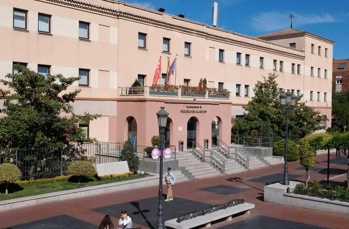 Pozuelo recuerda al Gobierno del Estado que tiene un mes para desalojar el centro ilegal de inmigrantes