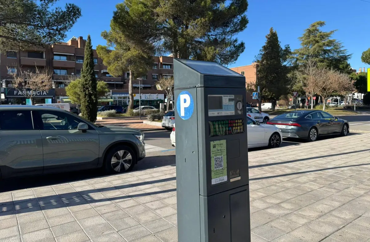 VOX Pozuelo propone un nuevo sistema de estacionamiento gratuito en la localidad