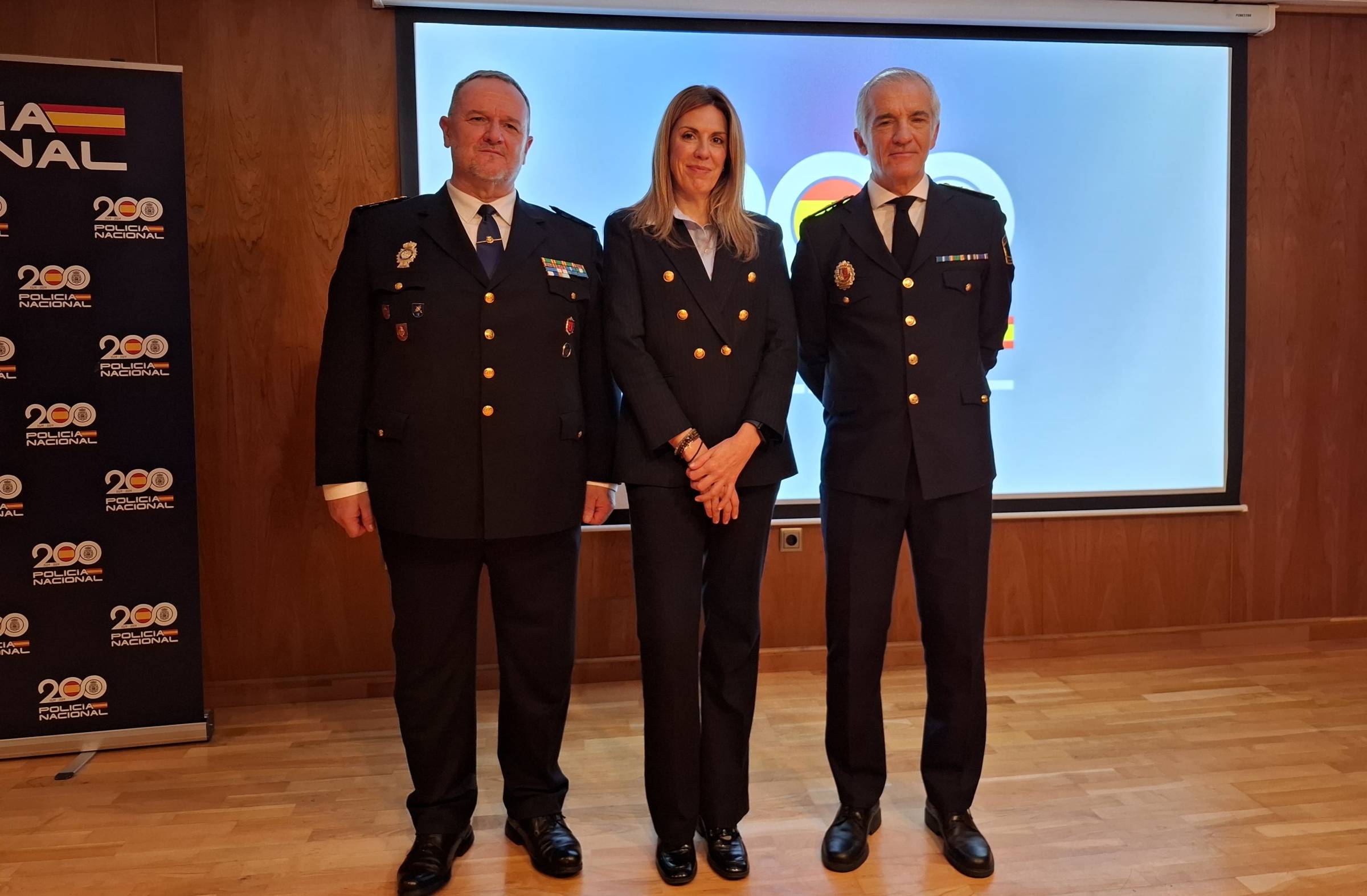 La alcaldesa de Pozuelo asiste a la toma de posesión del nuevo comisario de Policía Nacional