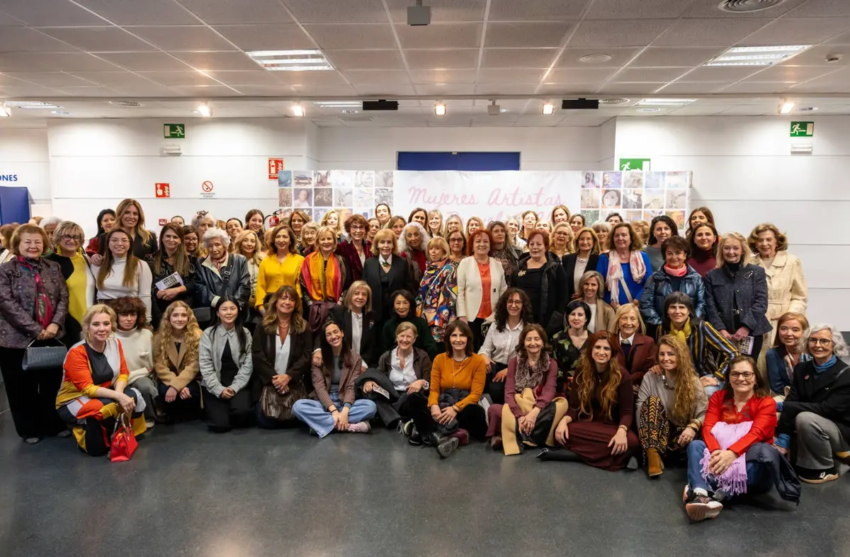 Un centenar de mujeres artistas de Pozuelo exponen sus obras en el Centro Cultural MIRA