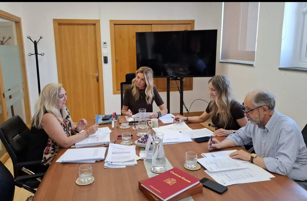 El Gobierno municipal de Pozuelo inicia la rebaja del IBI al mínimo y la eliminación de la tasa de vados