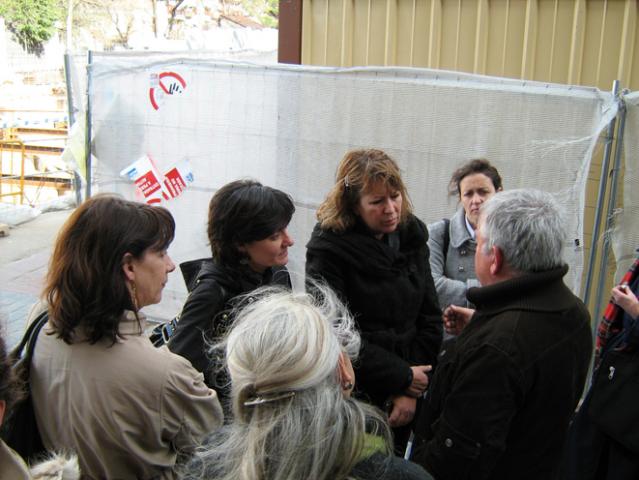 La portavoz socialista en la asamblea, Maru Menéndez, visita las obras de la Plaza del Padre Vallet