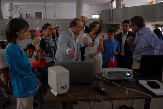 El Alcalde visita los campamentos de verano para personas con discapacidad