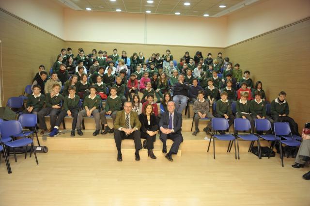 Gonzalo Aguado presenta el I Plan de Integración y Convivencia 2011-2014 ante un grupo de escolares